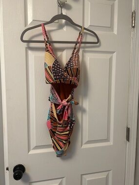 Colorful Geometric One-Piece Swimsuit - Multicolor